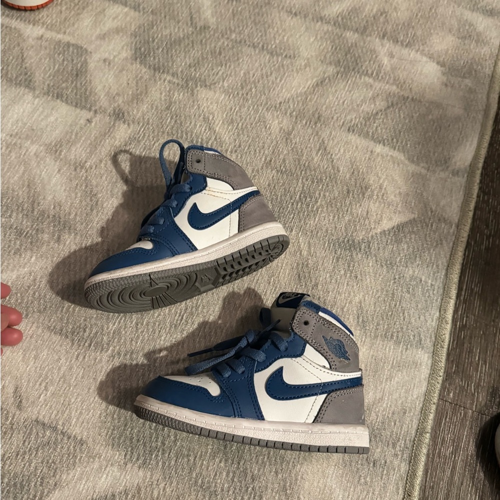 Jordan retro high size 7c. In very good condition shoes shoes shoes